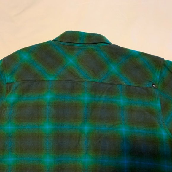 Rip Curl Flannel - Picture 4 of 9